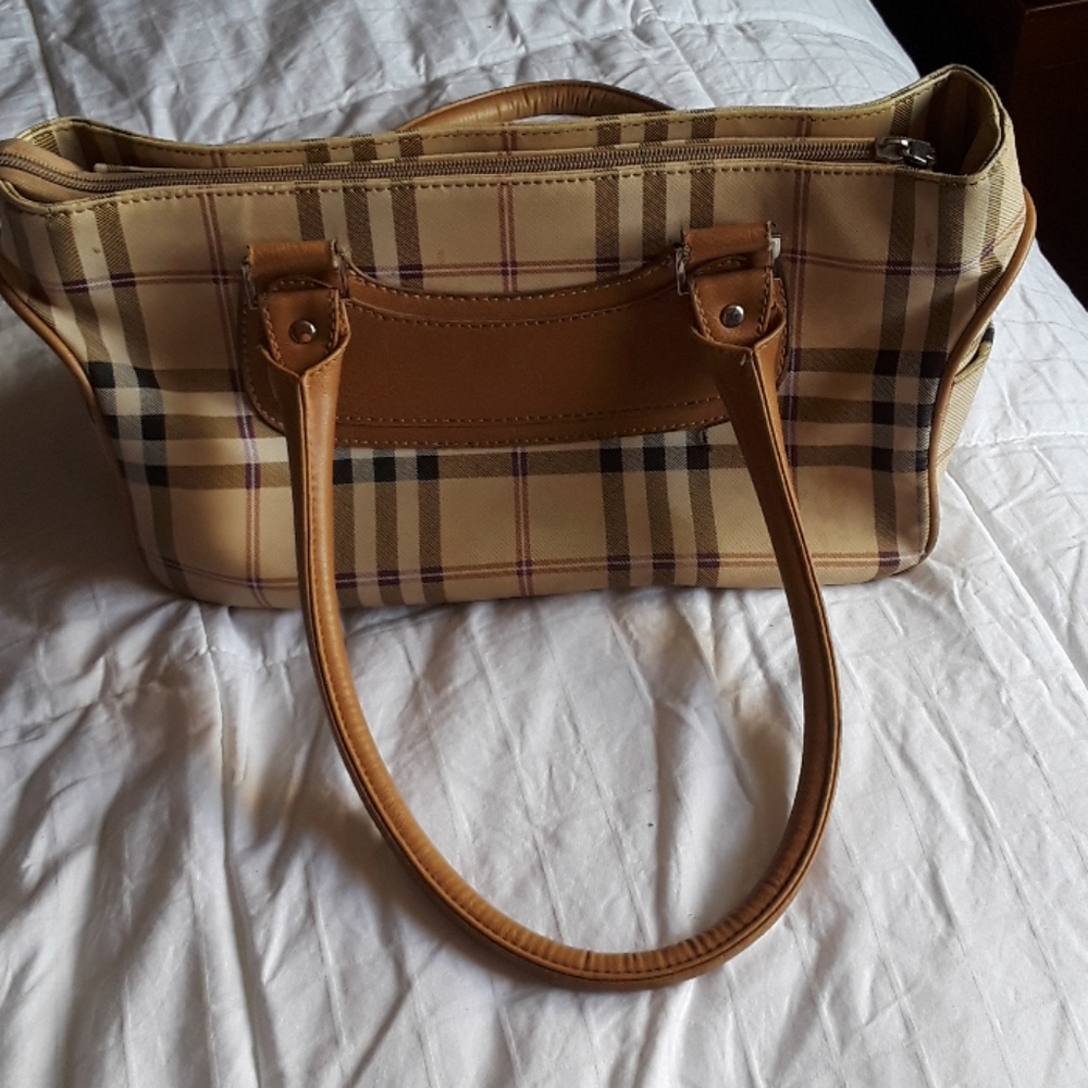 💕Y2K CUTE💕Metro Burberry Type bag